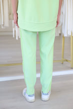 The She's All Set, Lime