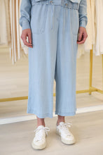 Chambray Cropped Pant