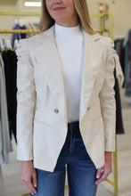 Bradshaw Blazer, Sandshell