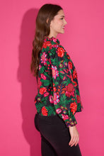 Phoebe Top, Flora