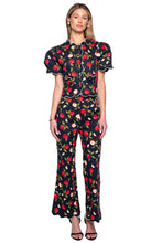 JoJo Pant, Apples