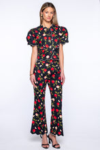 JoJo Pant, Apples