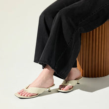 Eva Kitten Heel, Cream Leather