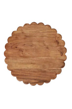 Round Scalloped Cutting Board