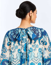 Luzon Gown, Jardin Bleu