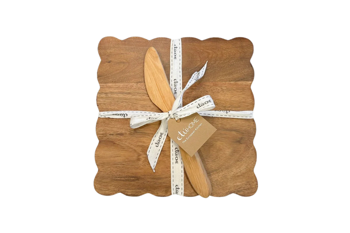 Small Square Scalloped Cutting Board with Spreader