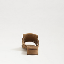 Darby Slide, Camel