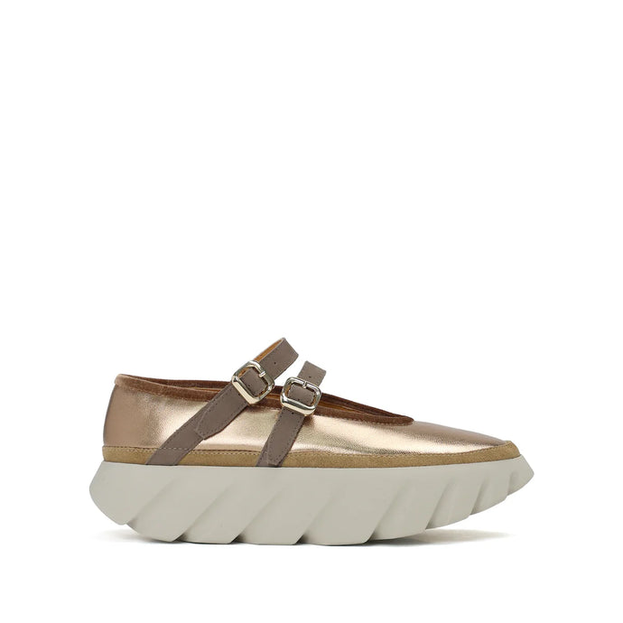 Tura Ballet Platform, Brass