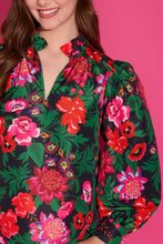 Phoebe Top, Flora