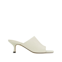 Wren Kitten Heel