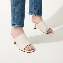 Wren Kitten Heel