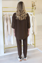 The She's All Set, Umber