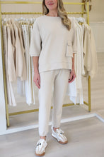 The She's All Set, Beige