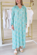Essia Dress