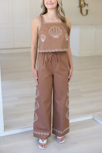 Shell Embroidered Pant