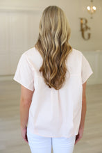 Solid Poplin Signature Collar V-Neck Top