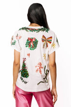 White Wreath Bow Christmas Icons Tee