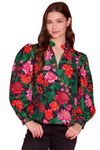 Phoebe Top, Flora