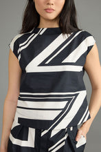 Sadie Top, Jet Noir