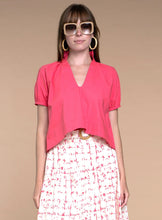 Elizabeth Top, Coral